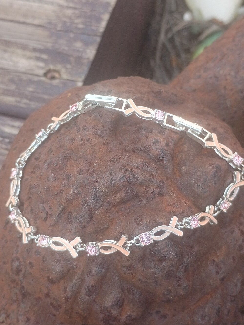 Avon Pink Crystal Ribbon Link Bracelet - Women Jewelry, This Is Truly Beautiful.
